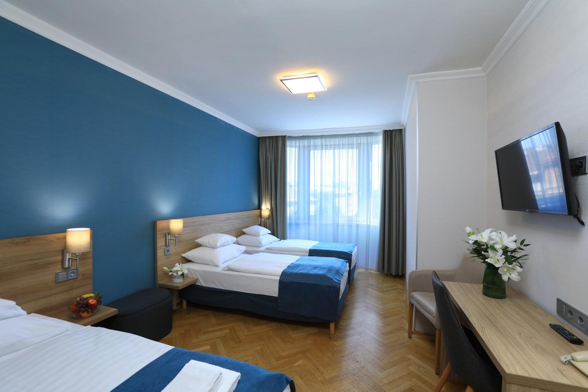 Medos Hotel Budapest Extérieur photo